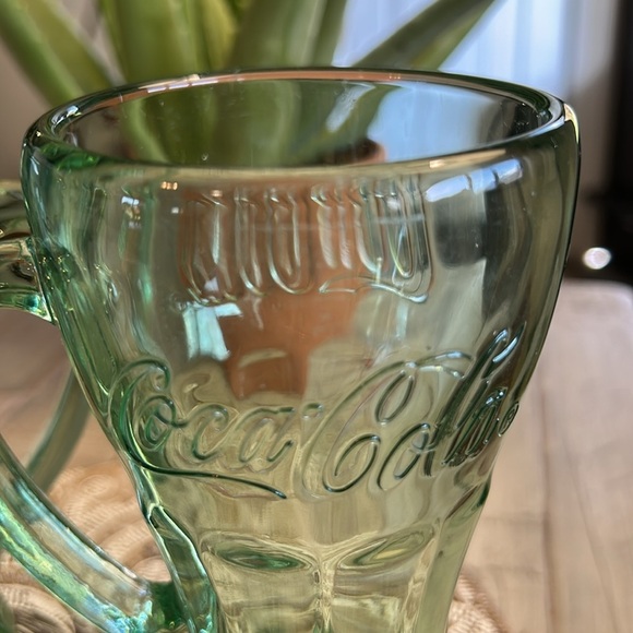 VINTAGE COCA COLA LIBBY GLASSES GREEN GLASS MUGS HEAVY WITH HANDLES SET OF 2 - Picture 6 of 7